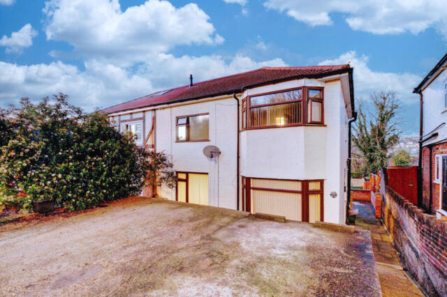 Dashwood Avenue, High Wycombe, 3 Bedroom Semi-detached