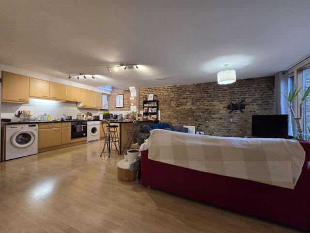 Browning Street, London, 4 Bedroom Flat