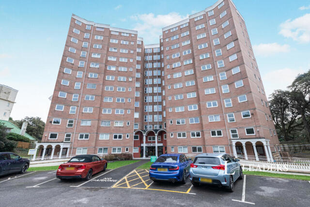 Manor Road, Bournemouth, 2 Bedroom Flat