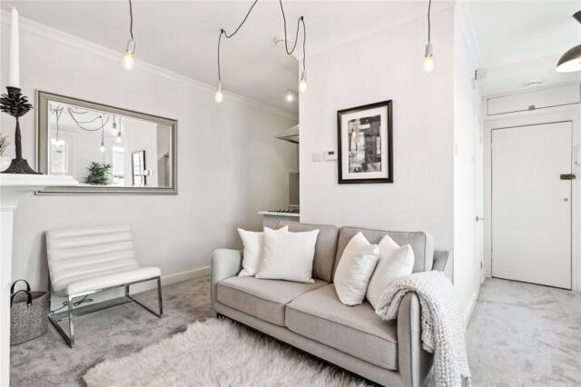 23 Irving Road, Grosvenor Court, Brook Green, 1 Bedroom Apartment