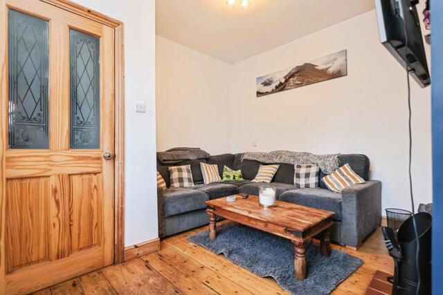 Reddicap Hill, Sutton Coldfield, 2 Bedroom Semi-detached