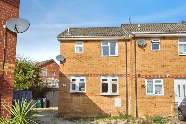 Nelson Drive, Cowes, 2 Bedroom End