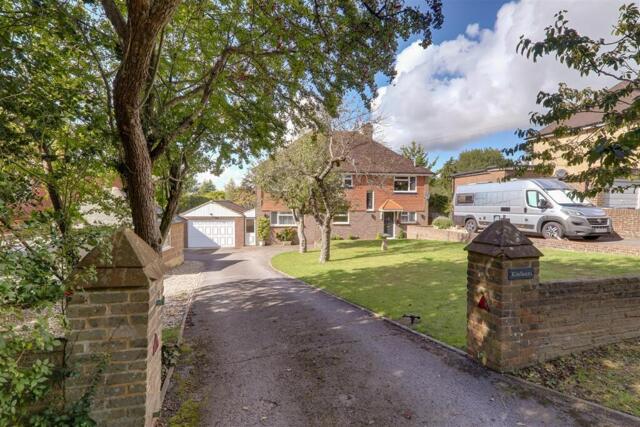 Honeysuckle Lane, High Salvington, 4 Bedroom Detached