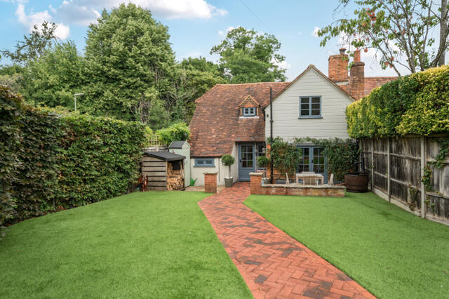 The Street, West Clandon, 3 Bedroom Semi-detached