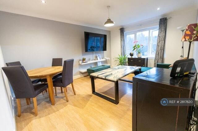 Kendal Court, Kenley, 2 Bedroom Flat