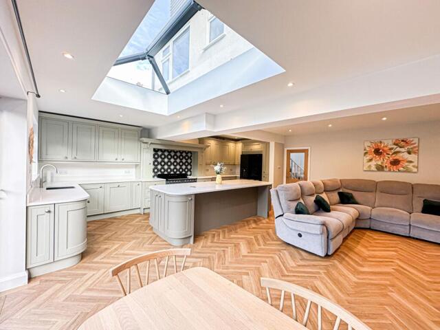 Frost Drive, Irby, 6 Bedroom Semi-detached