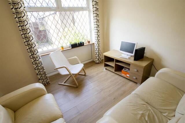 Metchley Drive, Birmingham, 4 Bedroom House