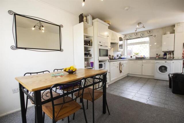 Metchley Drive, Birmingham, 4 Bedroom House