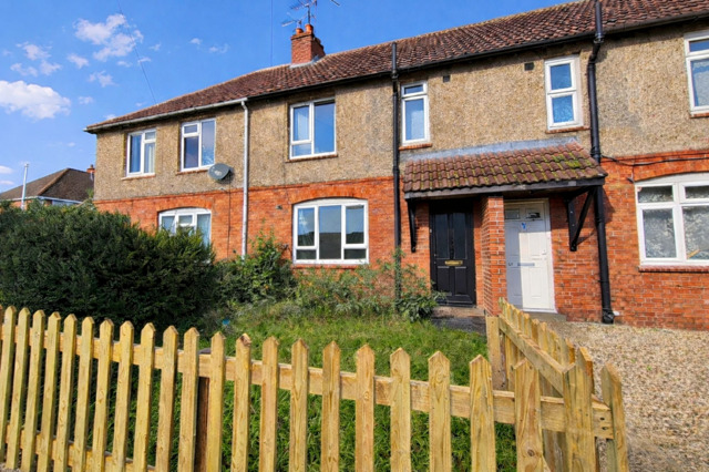 Roseland Avenue, Devizes, 3 Bedroom Terraced