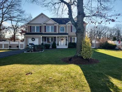 Queen St, Bay Shore, Preforeclosure Multi-family Home