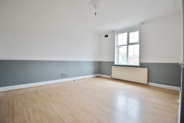 Oakleigh Road North,  Whetstone, 2 Bedroom Flat