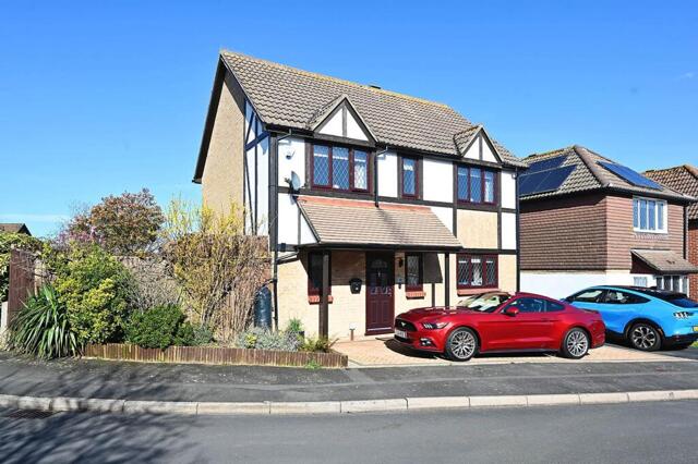 Greenacres Drive, Hailsham, 4 Bedroom Detached
