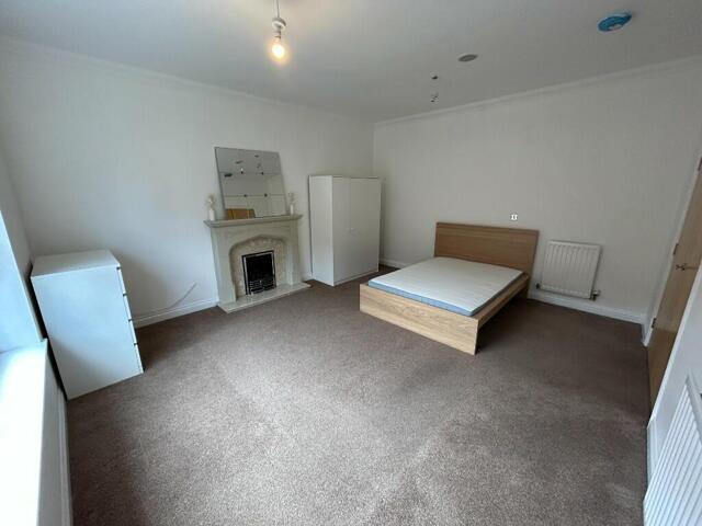 Featherstone Grove, Newcastle Upon Tyne, 6 Bedroom House