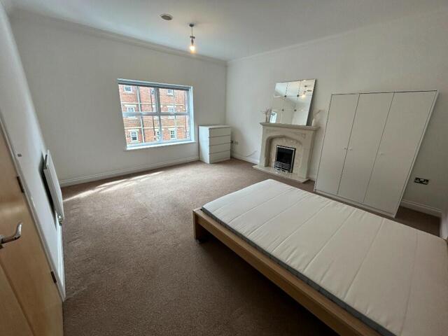 Featherstone Grove, Newcastle Upon Tyne, 6 Bedroom House