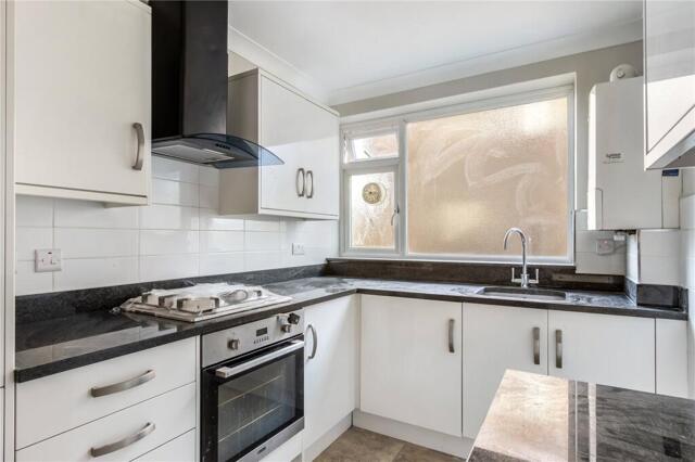 Etchingham Park Road, London, 1 Bedroom Apartment