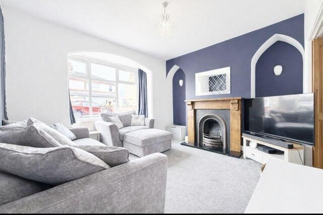 Walker Avenue, Scartho, 3 Bedroom Semi-detached