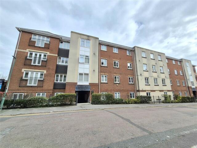 Norwich Avenue West, Bournemouth, 2 Bedroom Apartment