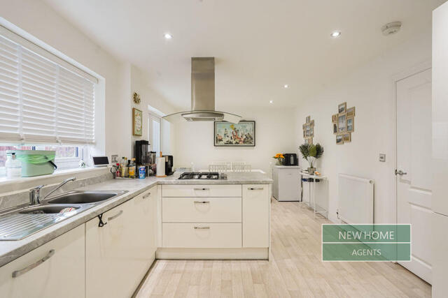 Meadowgrass Gardens,worsley, 4 Bedroom Detached