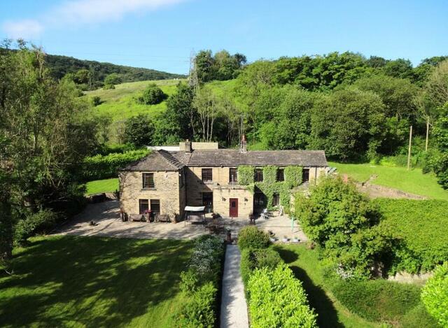 Calder Dale, Hollas Lane, 2 Bedroom Detached