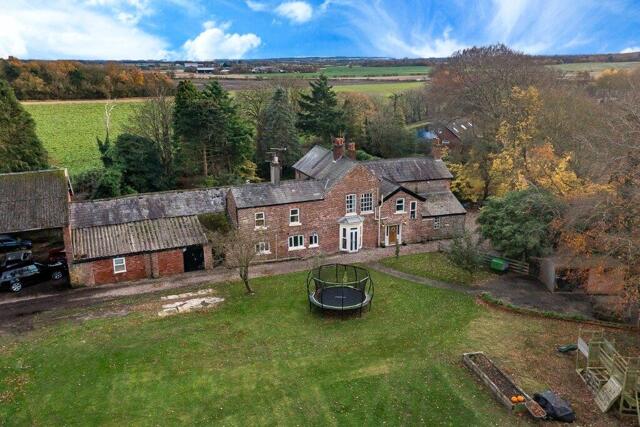 Prescot Road, Aughton, 6 Bedroom Detached