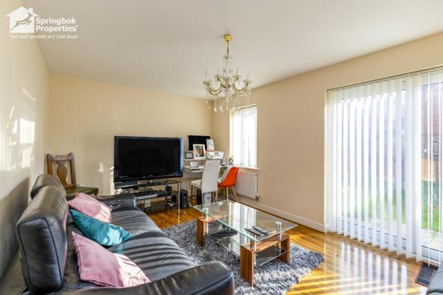 Kent Avenue, Weston-super-mare, 3 Bedroom Semi-detached