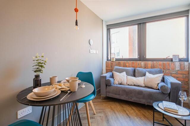 One Cross Street, Salford, 2 Bedroom Flat
