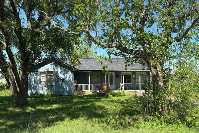 County Road,angleton, Preforeclosure Single-family Home