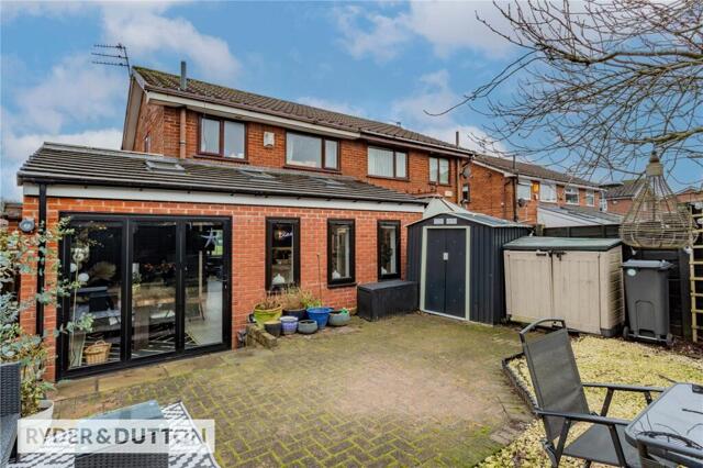 Royton, Bullcote Green, Oldham, 4 Bedroom Semi-detached