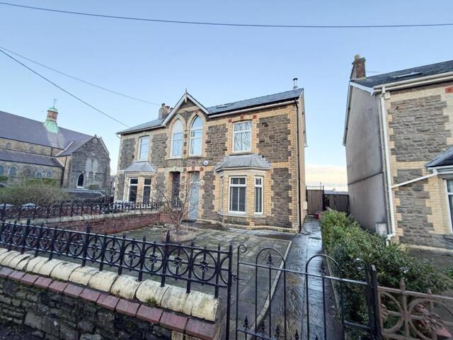 Griffithstown, Greenhill Road, Pontypool, 3 Bedroom Semi-detached