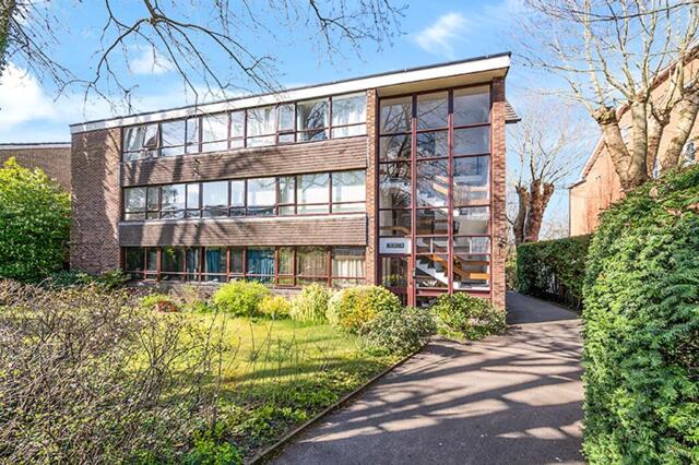 Lovelace Road, Surbiton, 2 Bedroom Flat