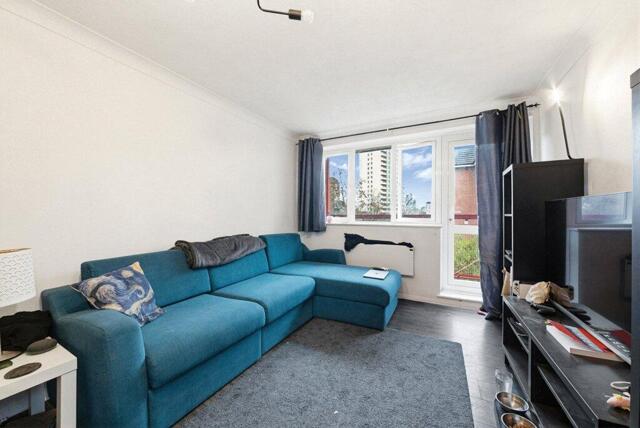 Bow Road, London, 2 Bedroom Apartment