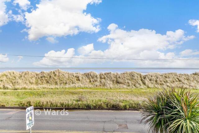 The Parade, Greatstone, 5 Bedroom Chalet