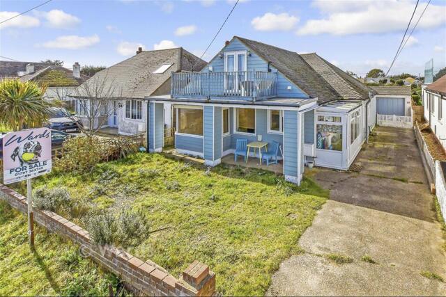 The Parade, Greatstone, 5 Bedroom Chalet