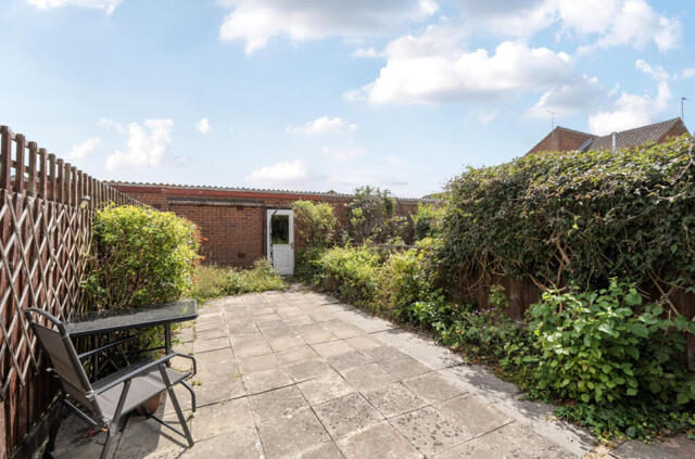 Pendennis Road, Freshbrook, 3 Bedroom Terraced
