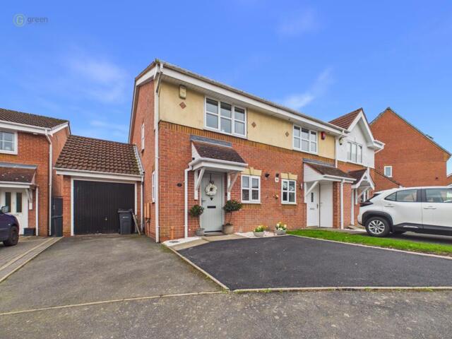Weeford Dell, Four Oaks, 2 Bedroom Semi-detached