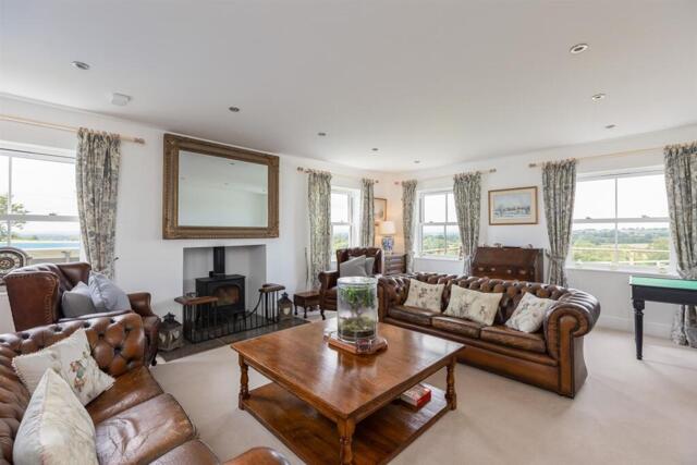 Moor Lane, Knayton, 9 Bedroom House