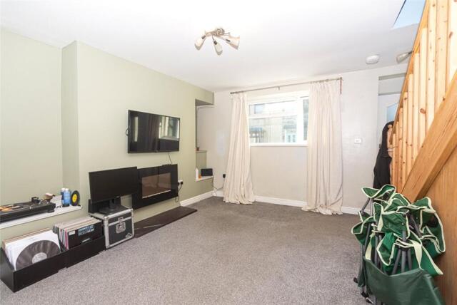 Llanllyfni, Rhedyw Road, Caernarfon, 2 Bedroom Terraced
