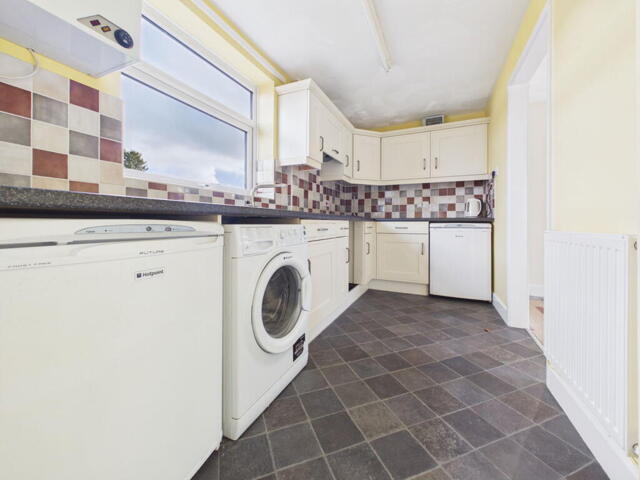 Greenfield Road, Joys Green, 3 Bedroom Semi-detached