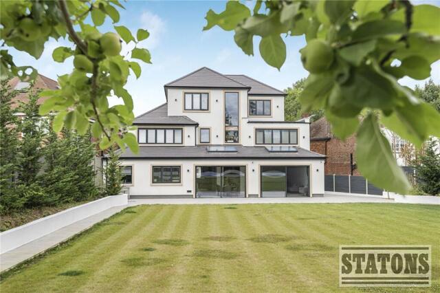 Kingwell Road, Hadley Wood, 5 Bedroom Detached Kingwell Road, Hadley Wood, 5 Bedroom Detached