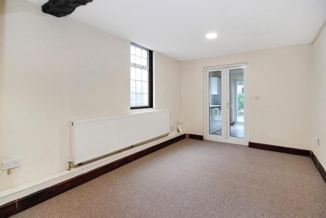 Edith Road, London, 2 Bedroom Apartment