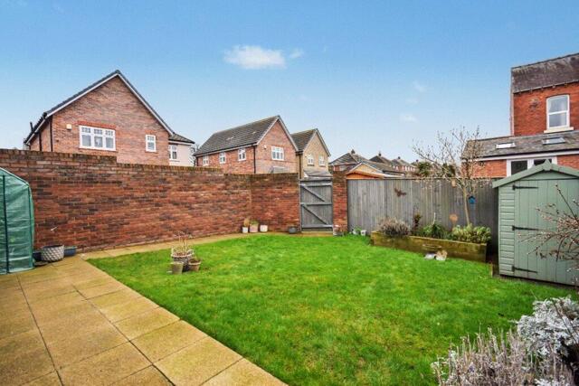 Wrenthorpe Close, Wrenthorpe, 3 Bedroom Town