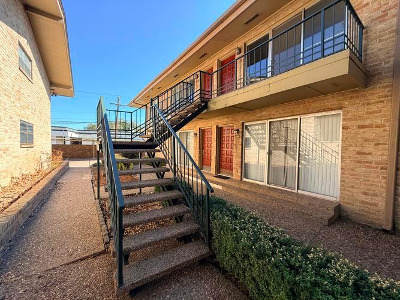 Park Central Pl Apt D, Dallas, Foreclosure Condo In