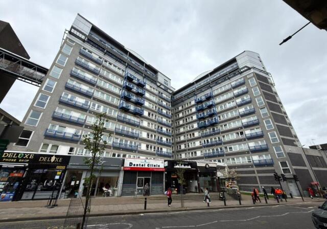 30 Calderwood Street, Flat  The Vista Building, Woolwich, 2 Bedroom Flat