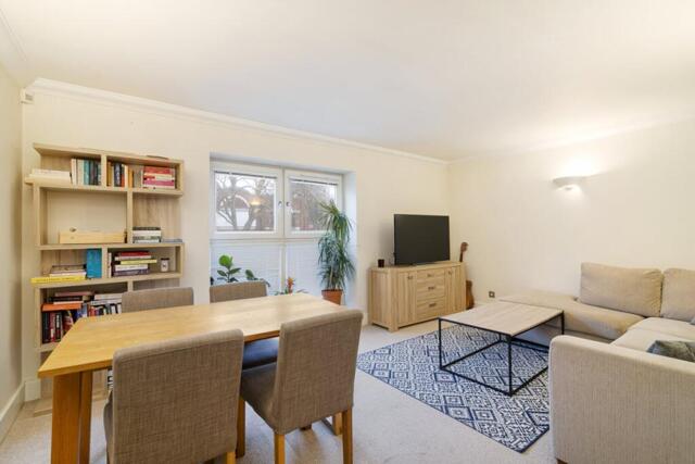 Richmond Court, Melville Place, 2 Bedroom Flat