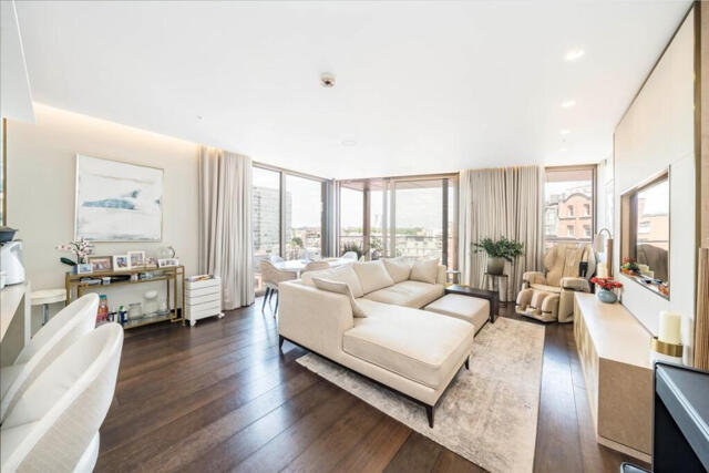 Kings Gate Walk, London, 2 Bedroom Apartment