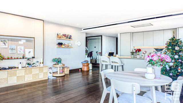 Kings Gate Walk, London, 2 Bedroom Apartment