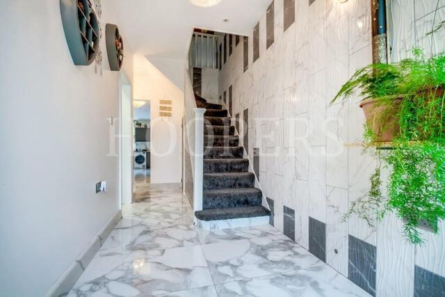 Winslow Close, London, 6 Bedroom Semi-detached