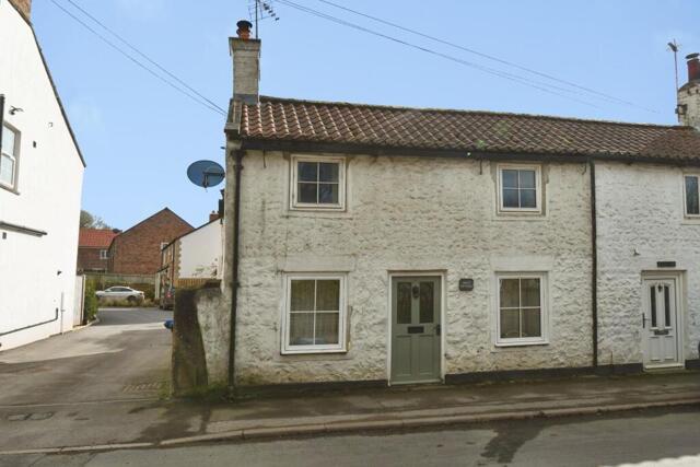 High Street, Markington, 2 Bedroom End