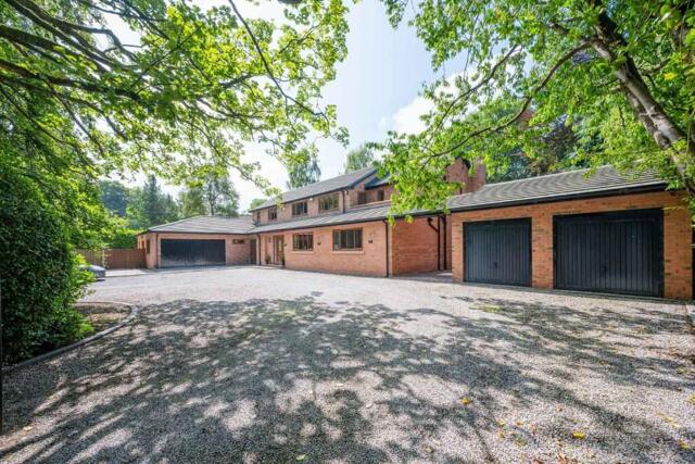 Silverdale, Vicarage Lane, 4 Bedroom Detached