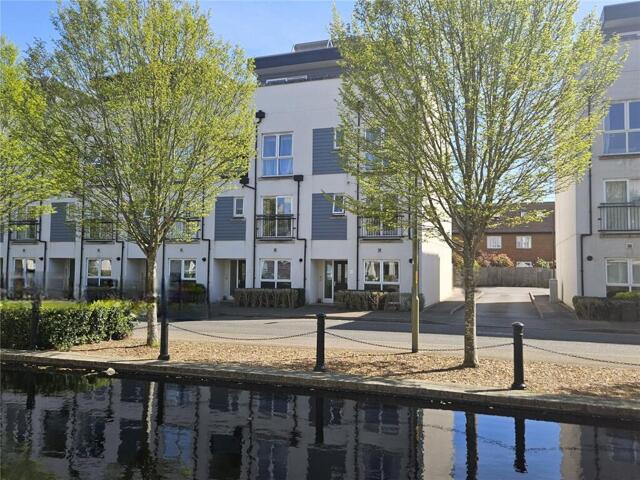 Canalside, Redhill, 2 Bedroom Maisonette Canalside, Redhill, 2 Bedroom Maisonette